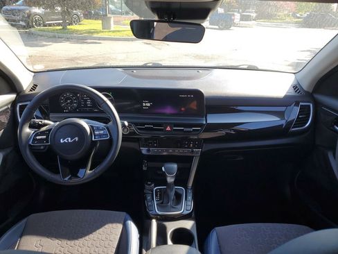 Used 2024 Kia Seltos S AWD/4WD image 21