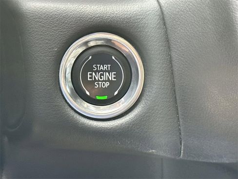 Used 2023 Chevrolet Suburban LT image 15