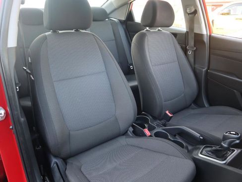 Used 2021 Hyundai Accent SE image 33