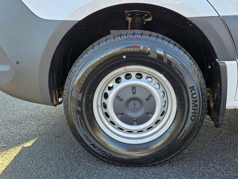 New 2025 Mercedes-Benz Sprinter 2500 image 10