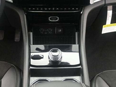 New 2026 Jeep Grand Cherokee Laredo image 24