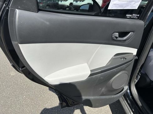 Used 2023 Hyundai Kona SEL AWD/4WD image 19