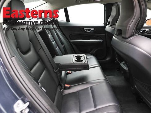 Used 2022 Volvo S60 B5 Momentum AWD/4WD image 23