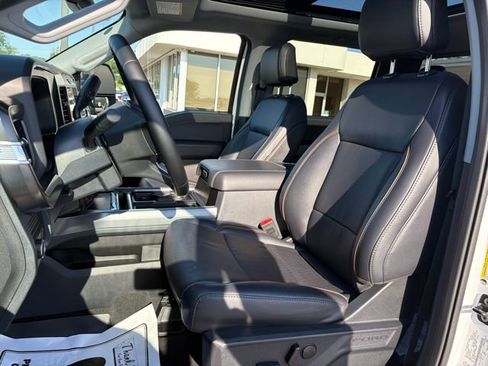 Used 2026 Ford F350 Lariat w/ Black Appearance Package AWD/4WD image 19