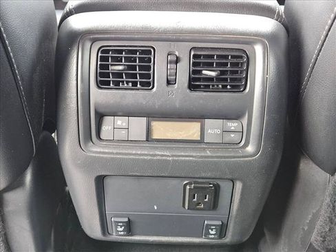 Used 2017 Nissan Pathfinder SL FWD image 22