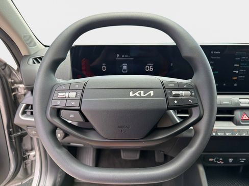 New 2026 Kia K4 FWD image 25