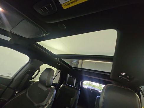 Certified 2025 Ford Explorer ST AWD/4WD image 17