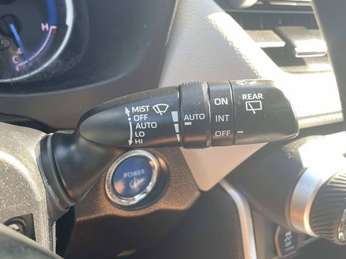Used 2022 Toyota RAV4 Limited AWD/4WD image 35