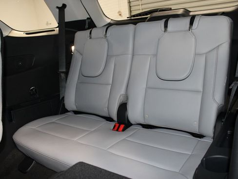 New 2026 Ford Explorer Active image 23