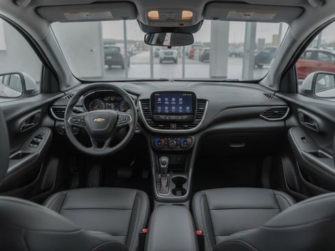 Used 2026 Chevrolet Trax RS w/ Driver Confidence Package FWD image 2