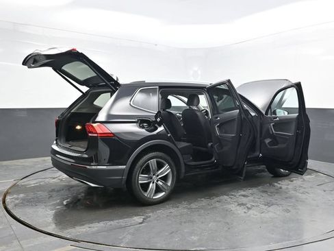 Used 2021 Volkswagen Tiguan SE AWD/4WD image 51