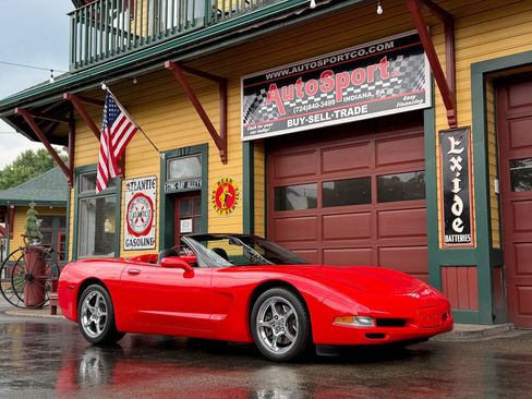 Used 2003 Chevrolet Corvette Convertible w/ Preferred Equipment Group1 RWD image 1