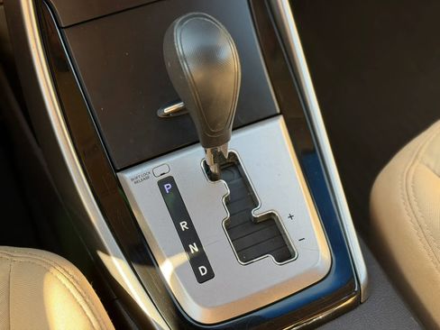 Used 2013 Hyundai Elantra GLS w/ Preferred Pkg FWD image 28