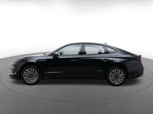 Used 2025 Hyundai Sonata SEL FWD image 4