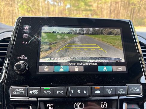 Used 2023 Honda Odyssey Elite image 32