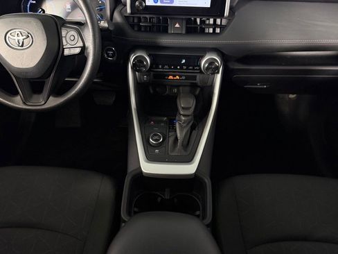 Used 2025 Toyota RAV4 XLE AWD/4WD image 15