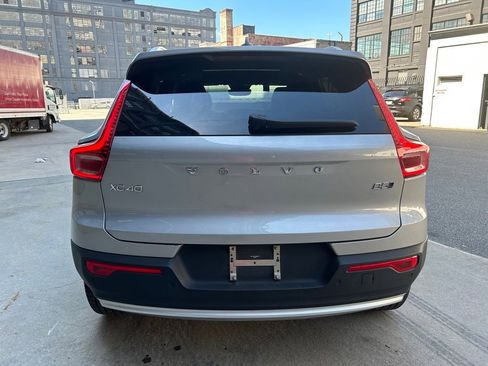 Certified 2025 Volvo XC40 B5 Plus image 8