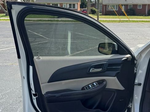 Used 2013 Chevrolet Malibu LTZ FWD image 11