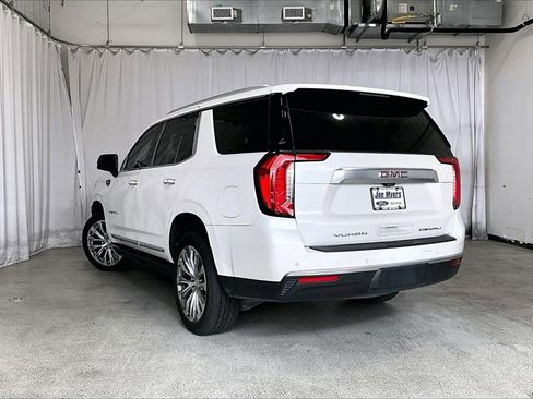 Used 2022 GMC Yukon Denali w/ Denali Premium Package image 5