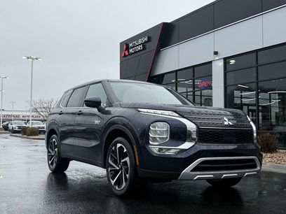 Used 2025 Mitsubishi Outlander SE