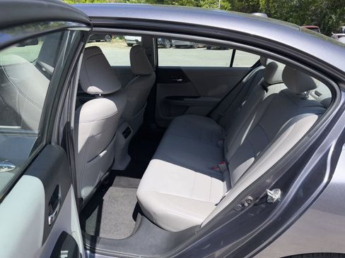 Used 2017 Honda Accord EX-L image 14