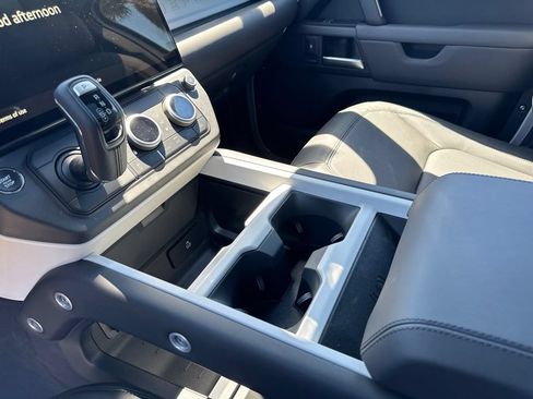 New 2026 Land Rover Defender 110 S AWD/4WD image 13