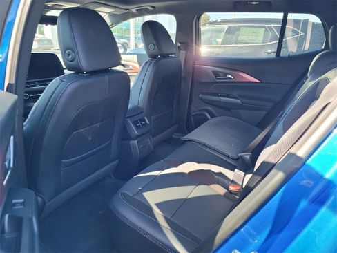 New 2025 Chevrolet Equinox EV RS image 3