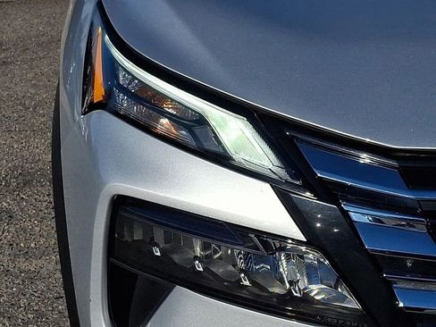 Certified 2025 Nissan Rogue SV image 10