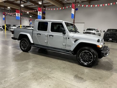 Certified 2023 Jeep Gladiator Overland image 7