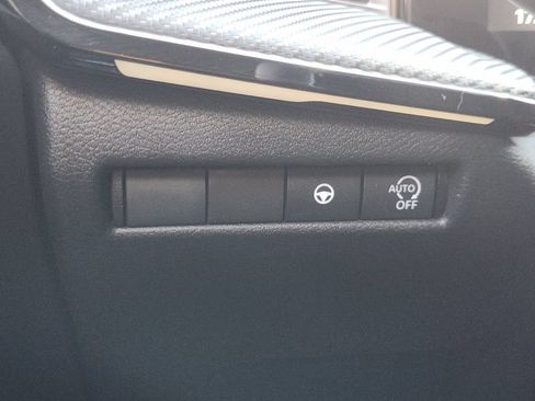 Used 2025 Nissan Kicks SR FWD image 22