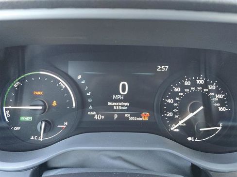 Used 2025 Toyota Sienna XLE image 21