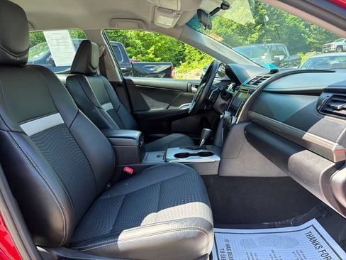 Used 2014 Toyota Camry SE FWD image 26