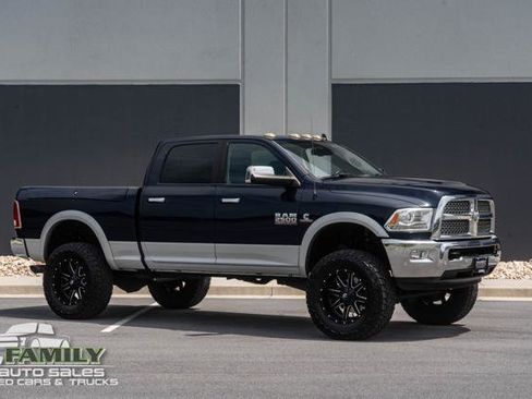 Used 2016 RAM 2500 Laramie w/ Convenience Group AWD/4WD image 13