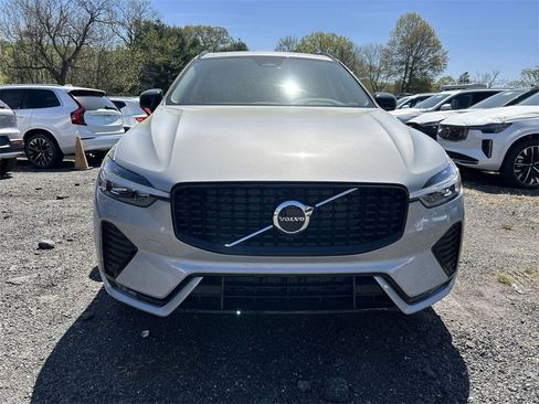 New 2025 Volvo XC60 B5 Core w/ Climate Package image 3