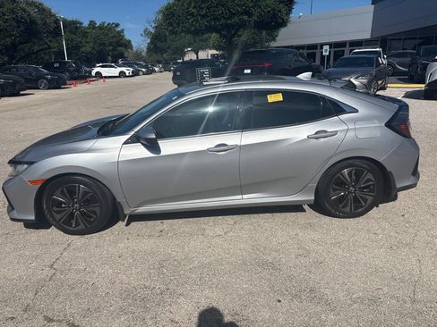 Used 2017 Honda Civic EX-L image 2
