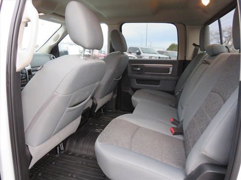 Used 2018 RAM 3500 Big Horn w/ Harvest Edition image 21