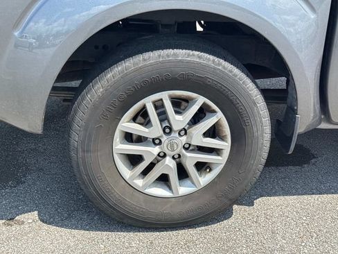 Used 2018 Nissan Frontier SV RWD image 11