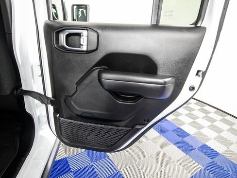 Used 2024 Jeep Wrangler Unlimited Sport AWD/4WD image 15