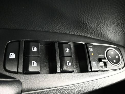 Used 2024 Kia Seltos S FWD image 30