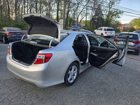 Used 2012 Toyota Camry SE image 10