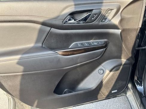 Used 2023 GMC Acadia AT4 w/ Technology Package AWD/4WD image 9