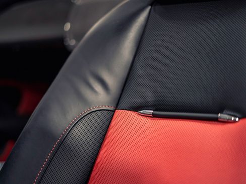 Used 2019 Rolls-Royce Dawn image 37