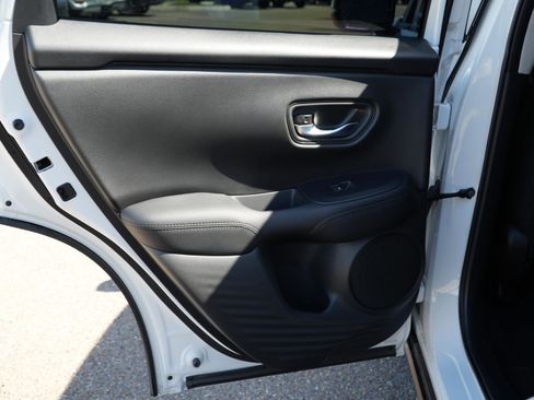 Certified 2026 Honda HR-V LX image 17