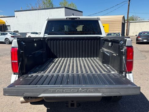 Used 2025 Toyota Tacoma TRD Off-Road image 28