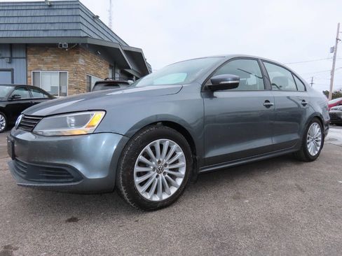 Used 2014 Volkswagen Jetta Sedan image 4