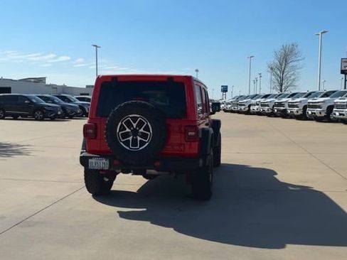 Used 2025 Jeep Wrangler Unlimited Rubicon image 8