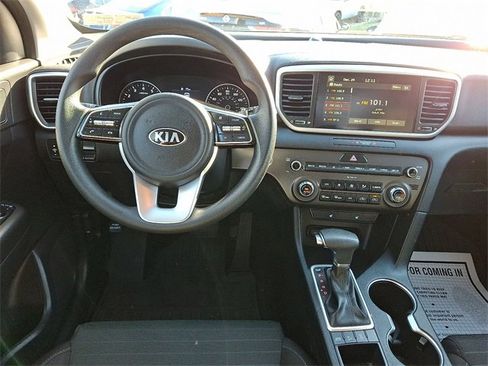 Certified 2022 Kia Sportage LX w/ LX AWD Value Edition Package image 10