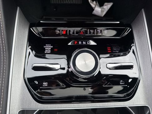 New 2026 Jeep Grand Wagoneer 4WD image 15