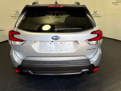 Used 2024 Subaru Forester Premium AWD/4WD image 9