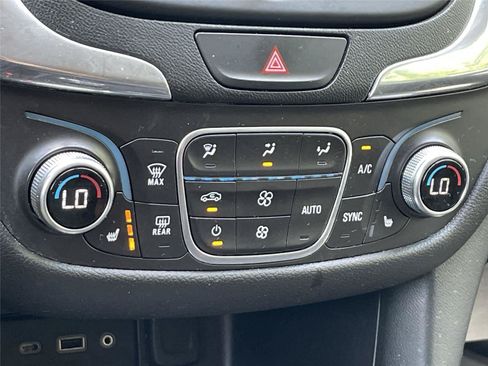 Used 2019 Chevrolet Equinox LT AWD/4WD image 22